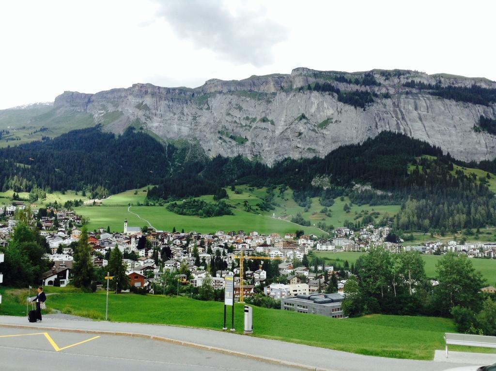 Hotel Restaurant Chesa Flims Bagian luar foto