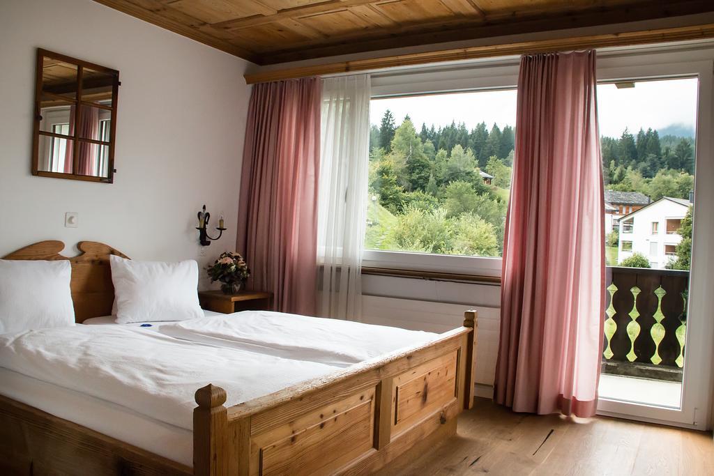 Hotel Restaurant Chesa Flims Bagian luar foto