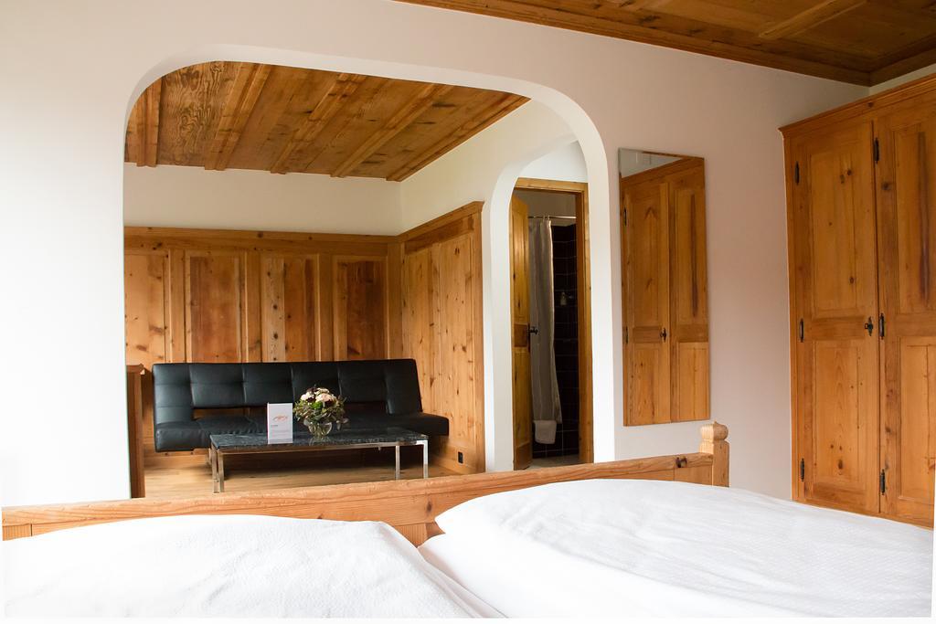 Hotel Restaurant Chesa Flims Bagian luar foto