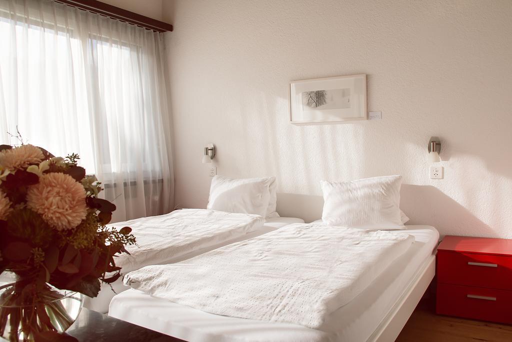 Hotel Restaurant Chesa Flims Bagian luar foto
