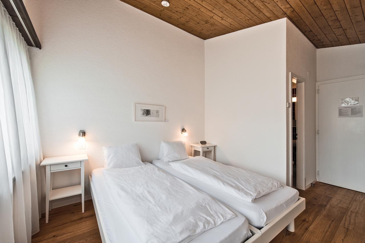 Hotel Restaurant Chesa Flims Bagian luar foto