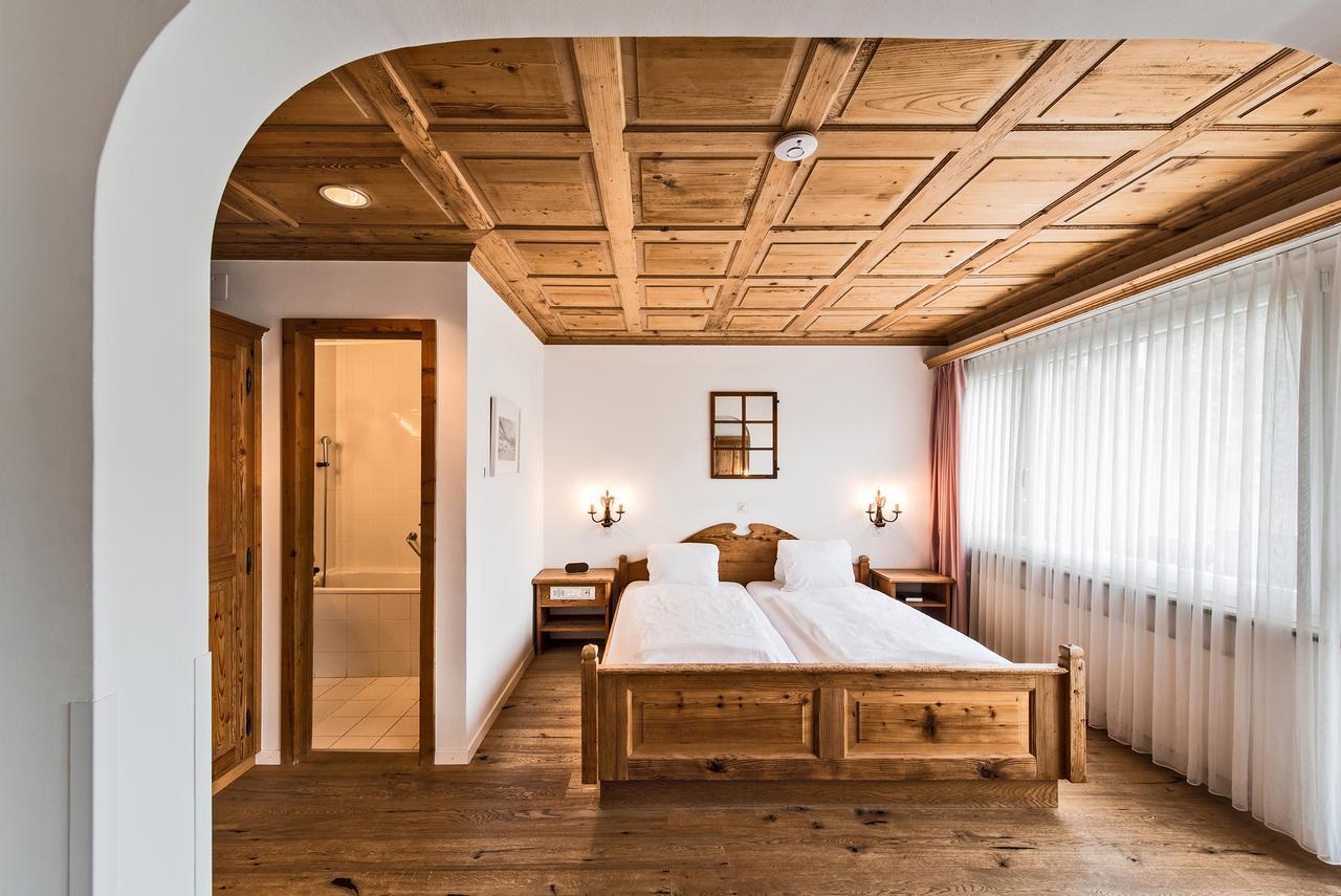 Hotel Restaurant Chesa Flims Bagian luar foto
